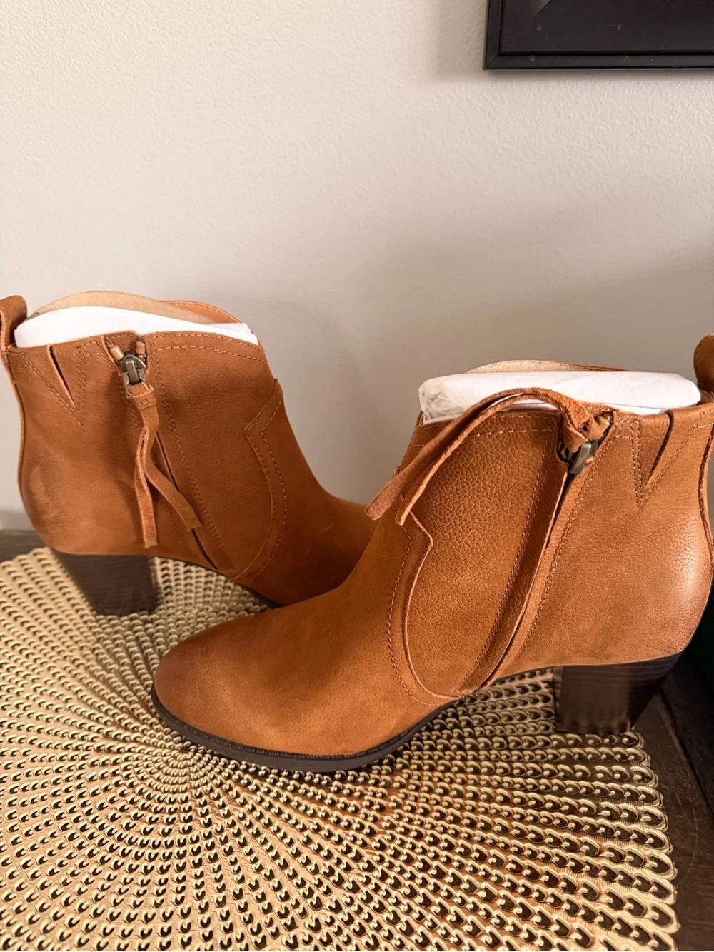 Vionic Raina Brown Leather Ankle Booties with Block Heel Size 6 NWOT